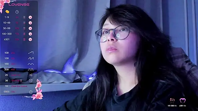 Snapshot of maydaykimmy chatting on December 10, 10:26 pm maydaykimmy online show from December 10, 10:26 pm