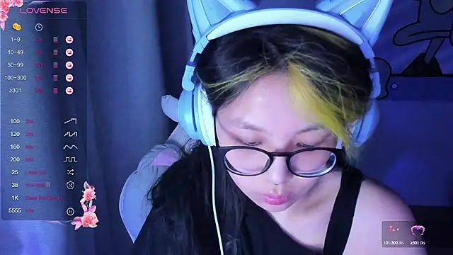 Snapshot of maydaykimmy chatting on January 30, 8:53 pm maydaykimmy online show from January 30, 8:53 pm