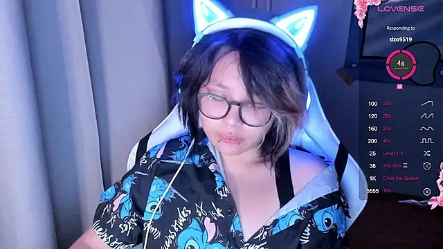 Snapshot of maydaykimmy chatting on October 9, 9:24 pm maydaykimmy online show from October 9, 9:24 pm