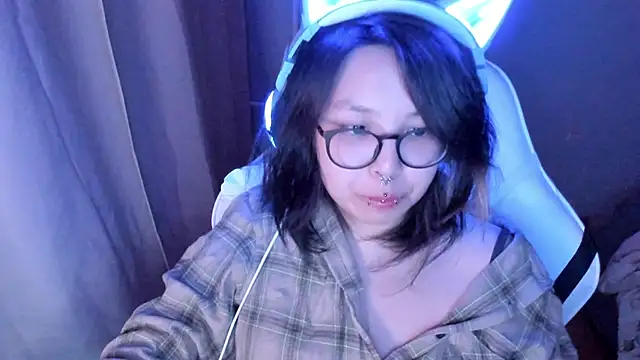maydaykimmy online show from May 1, 9:52 pm