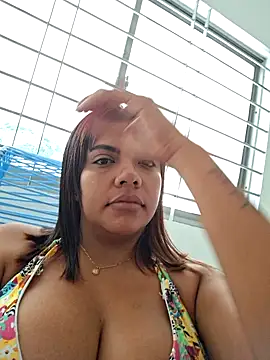 Snapshot of CanelitaPasion chatting on December 14, 12:44 pm CanelitaPasion online show from December 14, 12:44 pm