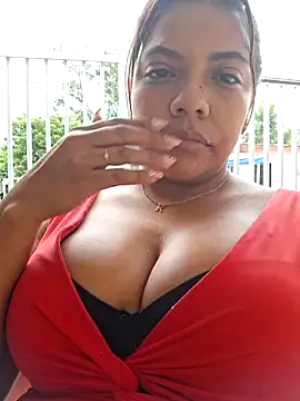 Snapshot of CanelitaPasion chatting on December 20, 8:12 pm CanelitaPasion online show from December 20, 8:12 pm