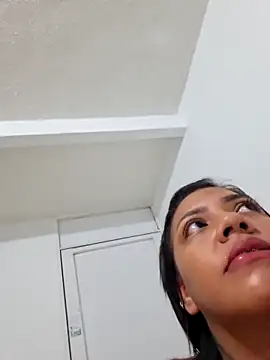 Snapshot of CanelitaPasion chatting on November 10, 10:31 pm CanelitaPasion online show from November 10, 10:31 pm