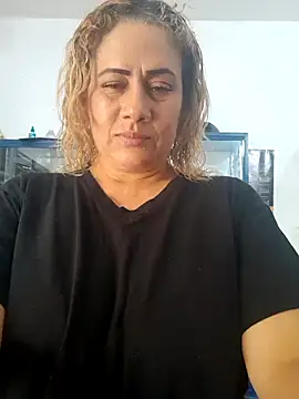 Snapshot of sophiahunt286 chatting on February 22, 3:47 pm sophiahunt286 online show from February 22, 3:47 pm