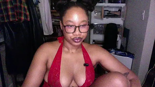 Snapshot of goddessdaisysky chatting on September 21, 4:36 am goddessdaisysky online show from September 21, 4:36 am