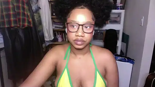 Snapshot of goddessdaisysky chatting on September 26, 2:43 pm goddessdaisysky online show from September 26, 2:43 pm