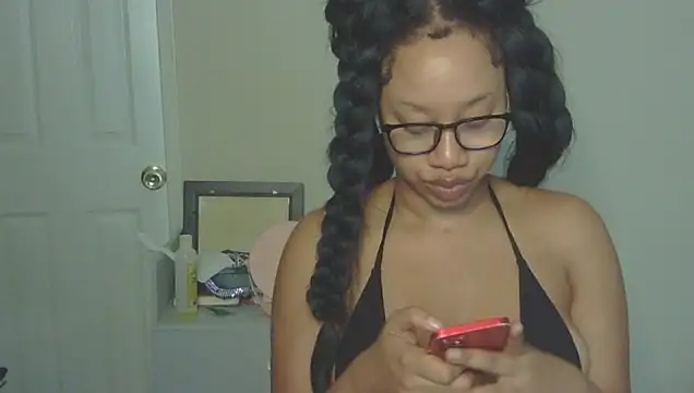 Snapshot of goddessdaisysky chatting on October 17, 4:53 pm goddessdaisysky online show from October 17, 4:53 pm