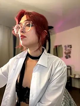 Snapshot of Evangeline_Lawrence_ chatting on October 15, 5:57 pm Evangeline Lawrence online show from October 15, 5:57 pm