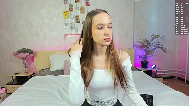 Sweett Monica online show from February 8, 7:59 am