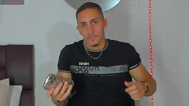 Snapshot of MikeRoss7777 chatting on September 28, 5:07 pm MikeRoss7777 online show from September 28, 5:07 pm