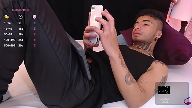 JuanCamiilo 66 online show from December 25, 5:37 am