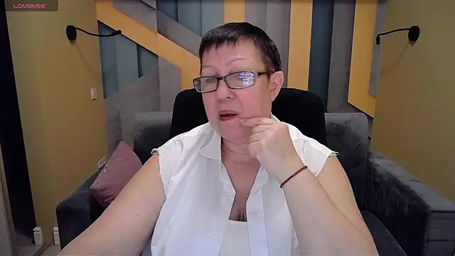 Snapshot of BarbaraTurners chatting on December 22, 6:48 pm BarbaraTurners online show from December 22, 6:48 pm