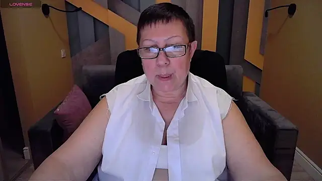 Snapshot of BarbaraTurners chatting on December 23, 9:18 pm BarbaraTurners online show from December 23, 9:18 pm