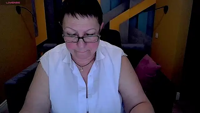 Snapshot of BarbaraTurners chatting on March 17, 6:32 pm BarbaraTurners online show from March 17, 6:32 pm