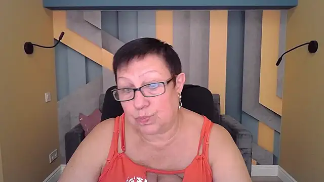 Snapshot of BarbaraTurners chatting on October 1, 6:47 pm BarbaraTurners online show from October 1, 6:47 pm