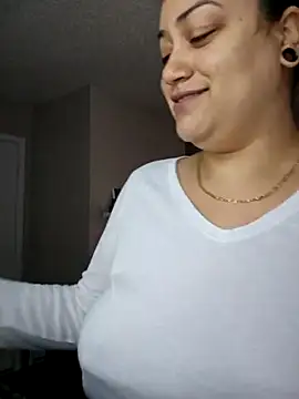 honeeyyy pot online show from October 5, 6:50 pm