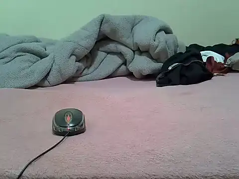 prettyviel online show from September 15, 10:26 am