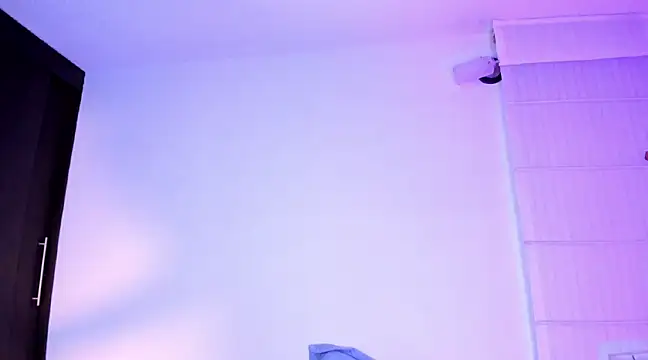 Snapshot of summer_holiday chatting on December 14, 8:23 am summer holiday online show from December 14, 8:23 am