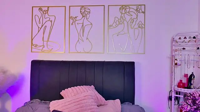 Snapshot of summer_holiday chatting on September 19, 7:21 am summer holiday online show from September 19, 7:21 am