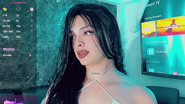 Emmaa Saenz  online show from January 8, 7:38 pm