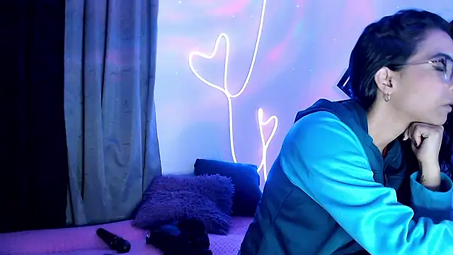 agatha lovee online show from February 18, 10:58 pm