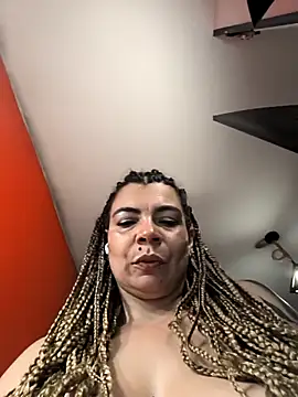 Snapshot of charlotedoll chatting on December 4, 5:39 am charlotedoll online show from December 4, 5:39 am