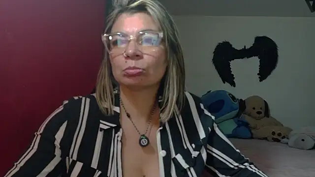 charlotedoll online show from June 22, 3:25 am