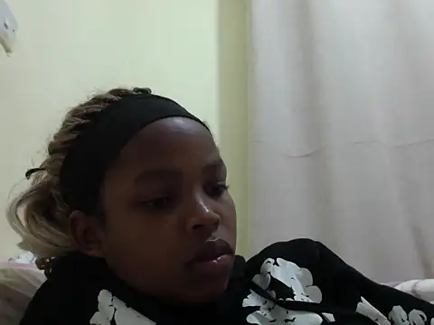 Snapshot of queen-sasha chatting on July 15, 8:58 pm queen-sasha online show from July 15, 8:58 pm
