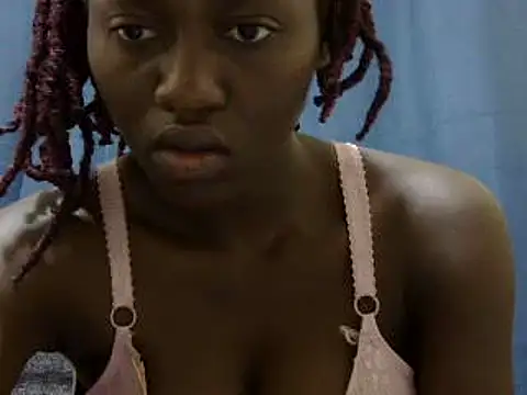 Snapshot of Seeexxxy-bree chatting on February 25, 9:42 am Seeexxxy-bree online show from February 25, 9:42 am