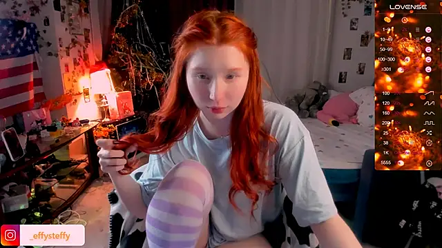 Snapshot of CallMeEffy1 chatting on January 4, 3:49 pm CallMeEffy1 online show from January 4, 3:49 pm