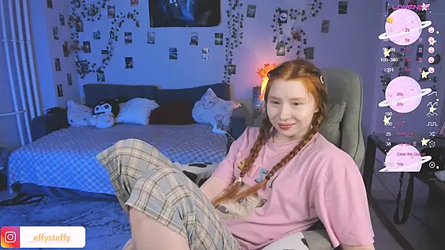 Snapshot of CallMeEffy1 chatting on September 21, 8:10 pm CallMeEffy1 online show from September 21, 8:10 pm