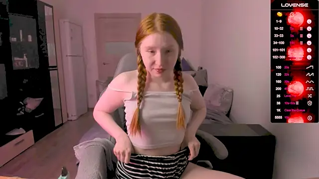 CallMeEffy1 online show from August 9, 5:18 pm