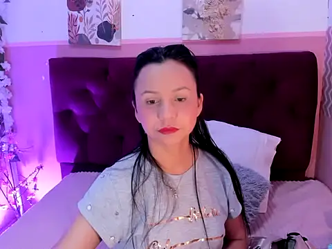 candysmitxxx online show from June 30, 12:33 am