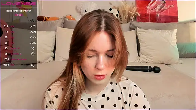 Frau Lina online show from November 16, 2:33 pm