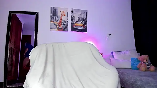 Snapshot of Curlblue chatting on December 23, 2:45 am Curlblue online show from December 23, 2:45 am