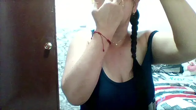 Snapshot of Alisson_brand chatting on February 11, 4:34 pm Alisson brand online show from February 11, 4:34 pm