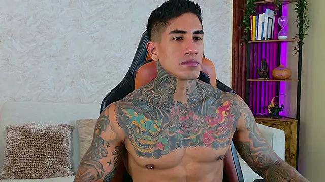 AdanReilly online show from November 15, 3:52 pm