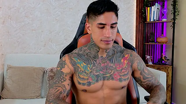 AdanReilly online show from March 13, 7:53 pm