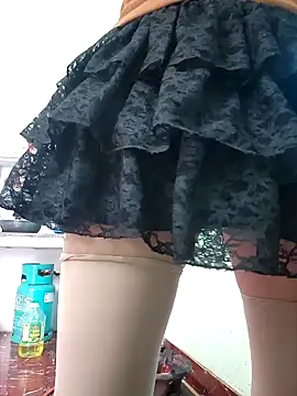 Snapshot of zizi_public chatting on February 10, 4:08 am zizi public online show from February 10, 4:08 am