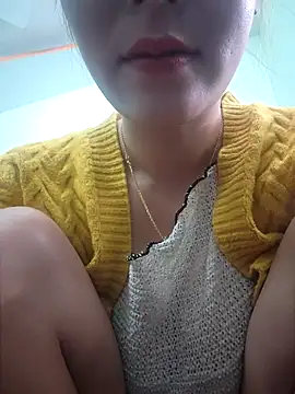 Snapshot of zizi_public chatting on March 8, 2:45 am zizi public online show from March 8, 2:45 am