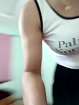 Snapshot of zizi_public chatting on September 20, 11:50 pm zizi public online show from September 20, 11:50 pm