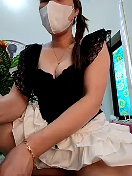 Snapshot of zizi_public chatting on October 4, 2:20 am zizi public online show from October 4, 2:20 am