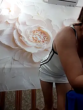 Snapshot of zizi_public chatting on October 31, 2:23 am zizi public online show from October 31, 2:23 am