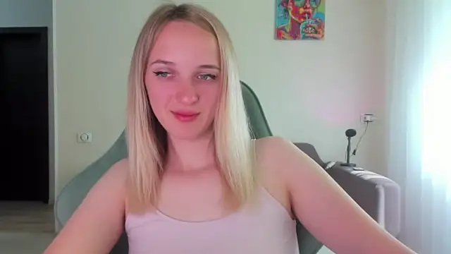 Snapshot of RouseReed chatting on July 11, 6:49 am RouseReed online show from July 11, 6:49 am