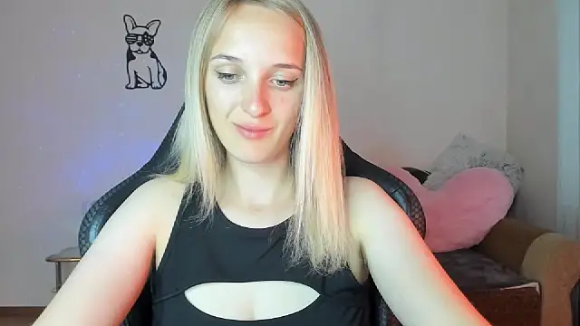 Snapshot of RouseReed chatting on July 31, 12:37 pm RouseReed online show from July 31, 12:37 pm