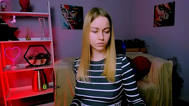 scarlet mooore online show from March 5, 8:32 pm