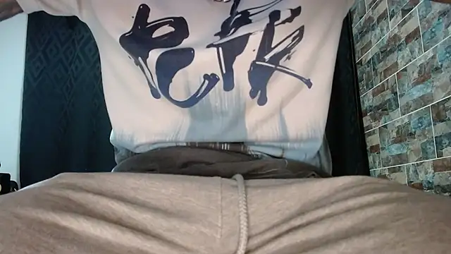 Snapshot of babyrecord1 chatting on February 27, 7:47 pm babyrecord1 online show from February 27, 7:47 pm