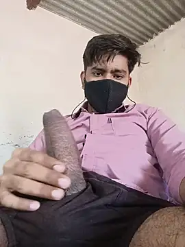 Snapshot of Pussy_lover_33 chatting on March 21, 3:55 am Pussy lover 33 online show from March 21, 3:55 am