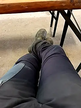 Snapshot of vadszex31 chatting on February 25, 11:19 am vadszex31 online show from February 25, 11:19 am