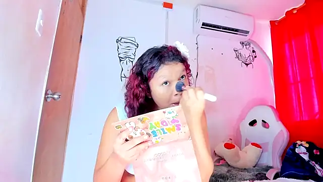 Emily Coper18 online show from February 16, 1:51 pm